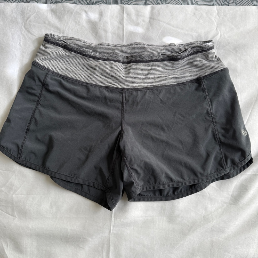 LULULEMON Womens Speed Up Short *4" Gray SIZE 4